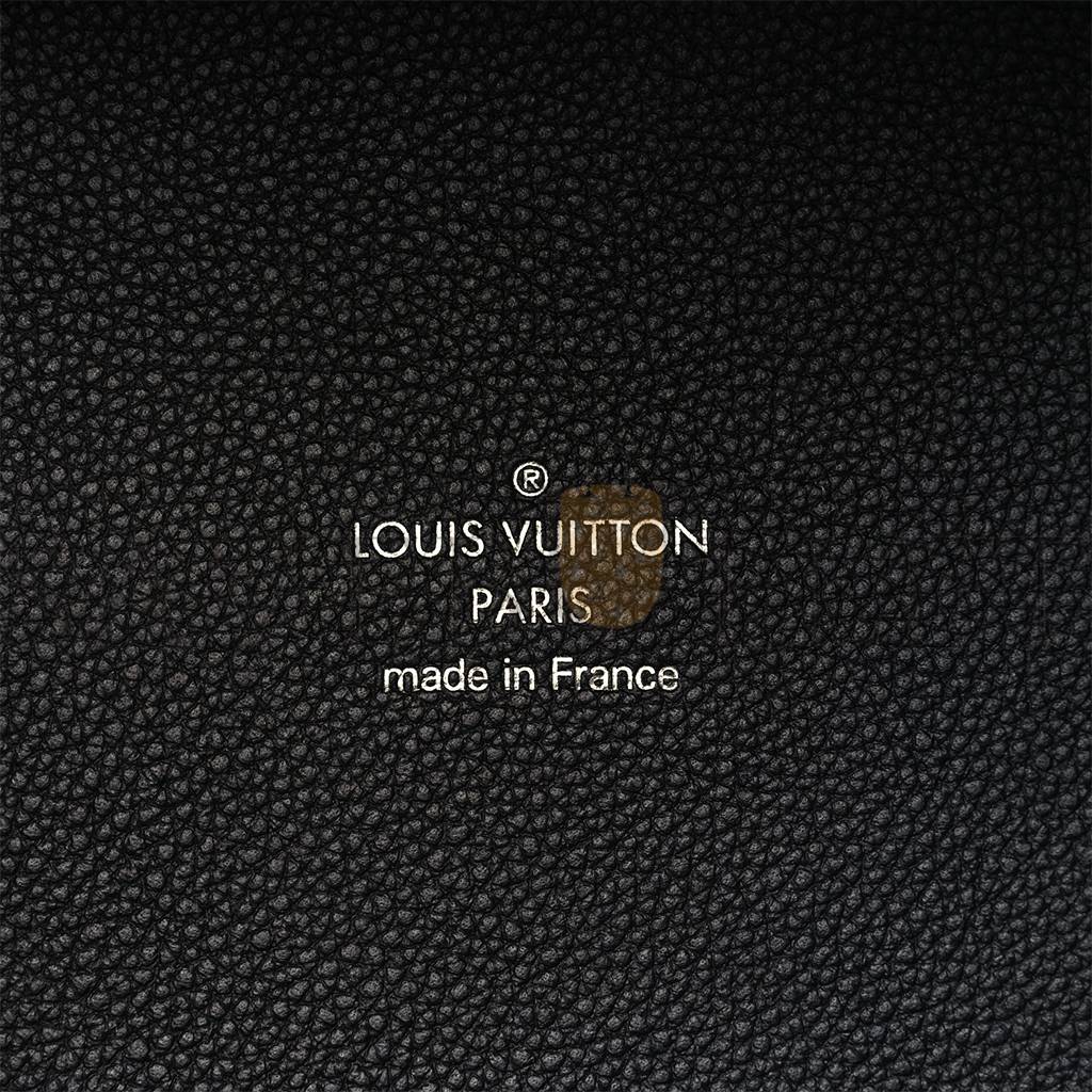 LOUIS VUITTON MAHINA HINA MM BLACK M53140 (46*29*17cm) LOUIS VUITTON MAHINA HINA MM BLACK M53140 (46*29*17cm)